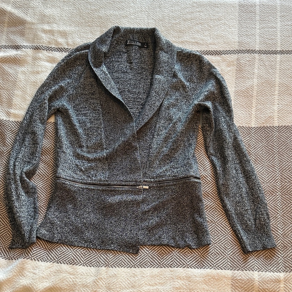 Elegant Gray Cardigan Sweater